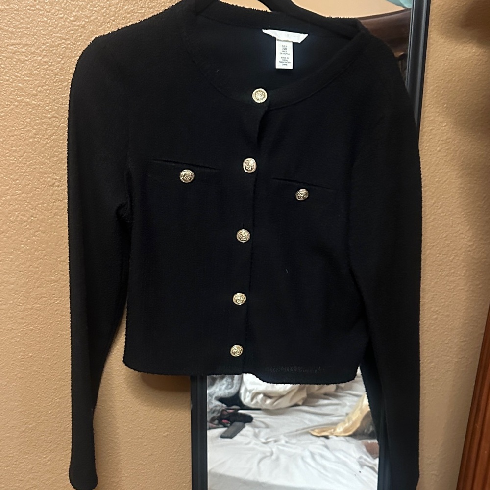 H and m size medium cropped top